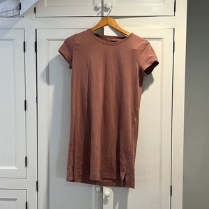 Lulu lemon T-shirt dress fits like a size 4 dress